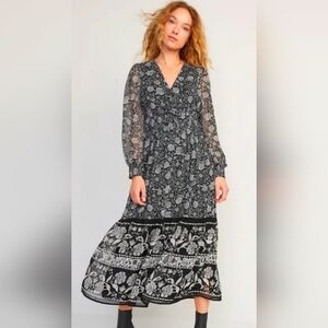 Old Navy Black and White Floral Long Sleeve Dress